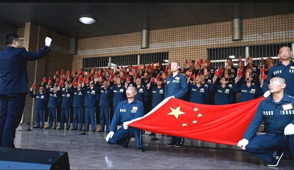 中年发福,明星也不可避免!徐子淇罕见和妈妈同框,身材走形!
